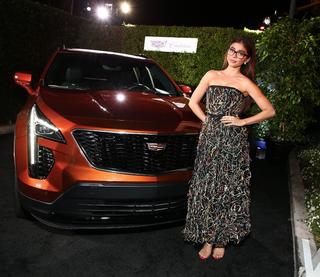 Sarah Hyland feet photo thumbnail