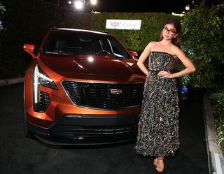 Sarah Hyland feet photo thumbnail