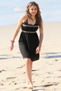 Sarah Hyland feet photo thumbnail