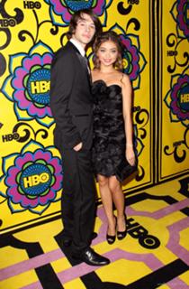 Sarah Hyland feet photo thumbnail