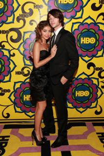 Sarah Hyland feet photo thumbnail