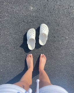 Sarah-Jade Bleau feet photo 2