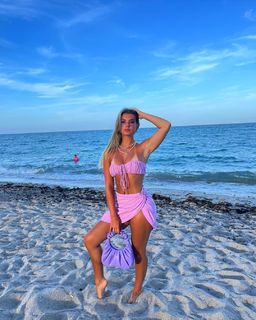 Sarah-Jade Bleau feet photo 4
