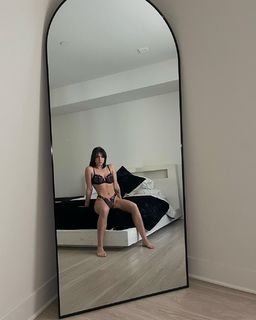 Sarah-Jade Bleau feet photo 14
