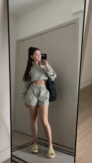 Sarah-Jade Bleau feet photo 3
