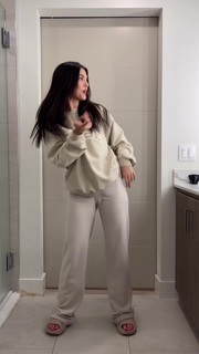 Sarah-Jade Bleau feet photo 3