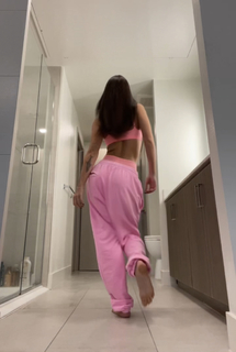 Sarah-Jade Bleau feet photo 4