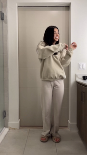 Sarah-Jade Bleau feet photo 9