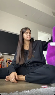 Sarah-Jade Bleau feet photo 9