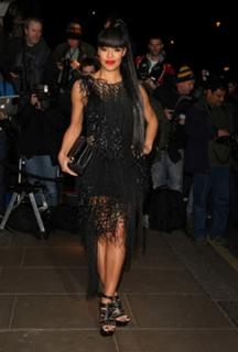 Sarah-Jane Crawford feet photo 9