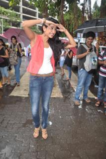 Sarah-Jane Dias feet photo 16