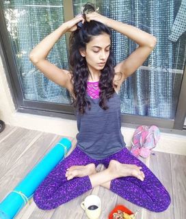 Sarah-Jane Dias feet photo 14