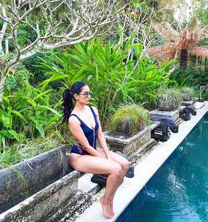 Sarah-Jane Dias feet photo 10