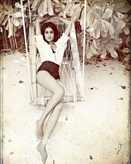 Sarah-Jane Dias feet photo 3