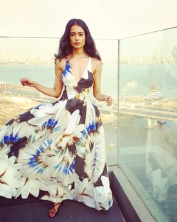 Sarah-Jane Dias feet photo 2