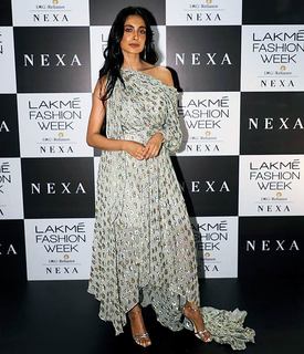 Sarah-Jane Dias feet photo 19