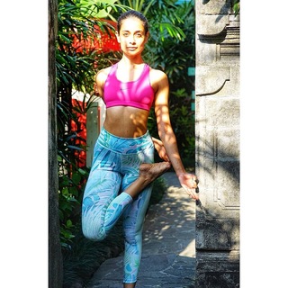 Sarah-Jane Dias feet photo 5