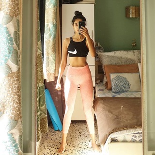 Sarah-Jane Dias feet photo 18