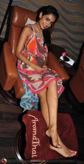 Sarah-Jane Dias feet photo 16
