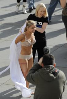 Sarah Jane Honeywell feet photo 5