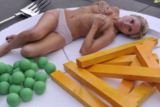 Sarah Jane Honeywell feet photo 14