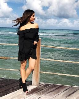 Sarah Jeffery feet photo 5