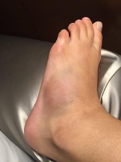 Sarah Jeffery feet photo 16