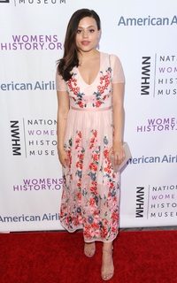 Sarah Jeffery feet photo 5