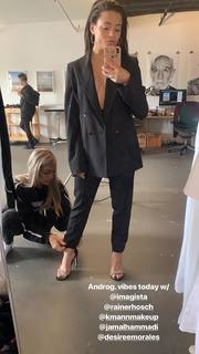 Sarah Jeffery feet photo 3