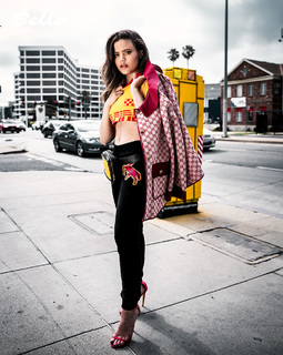 Sarah Jeffery feet photo 19