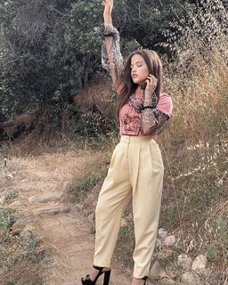 Sarah Jeffery feet photo 16