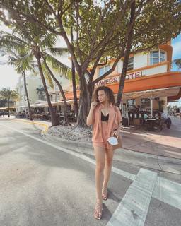 Sarah Jeffery feet photo 17