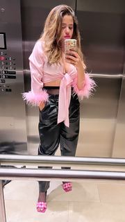 Sarah Jeffery feet photo 1