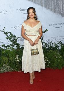 Sarah Jeffery feet photo 15