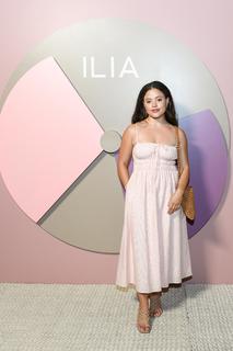 Sarah Jeffery feet photo 8