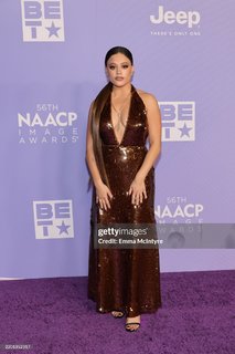 Sarah Jeffery feet photo 18
