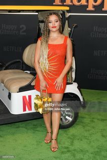 Sarah Jeffery feet photo 16