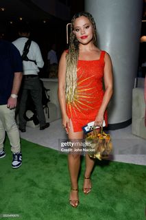 Sarah Jeffery feet photo 15