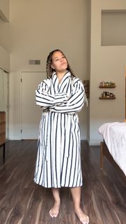 Sarah Jeffery feet photo 14