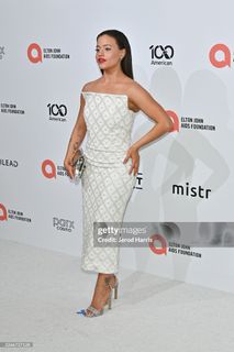 Sarah Jeffery feet photo 5