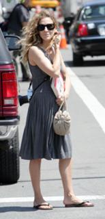 Sarah Jessica Parker feet photo thumbnail
