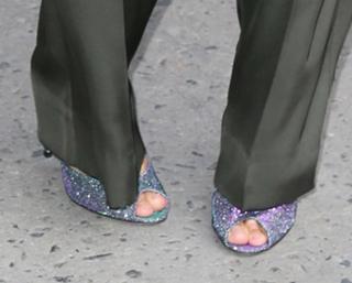 Sarah Jessica Parker feet photo thumbnail