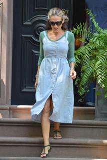 Sarah Jessica Parker feet photo thumbnail