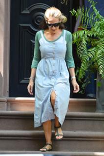 Sarah Jessica Parker feet photo thumbnail