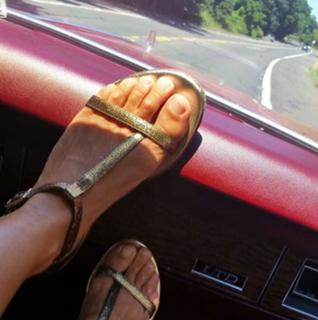 Sarah Jessica Parker feet photo thumbnail