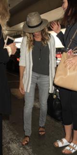 Sarah Jessica Parker feet photo thumbnail
