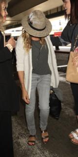 Sarah Jessica Parker feet photo thumbnail