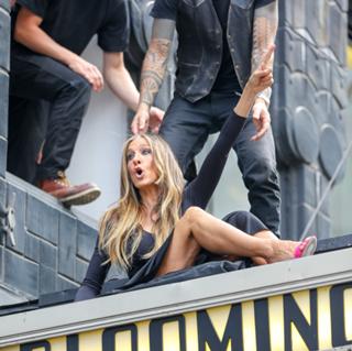 Sarah Jessica Parker feet photo thumbnail