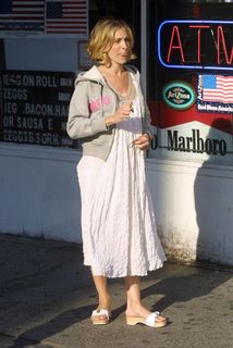 Sarah Jessica Parker feet photo thumbnail