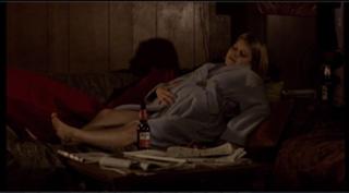 Sarah Jones feet photo thumbnail